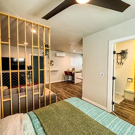 Private-Suite, Kitchen, Laundry, Rainfall Shower, 4Ktv El Centro Dış mekan fotoğraf