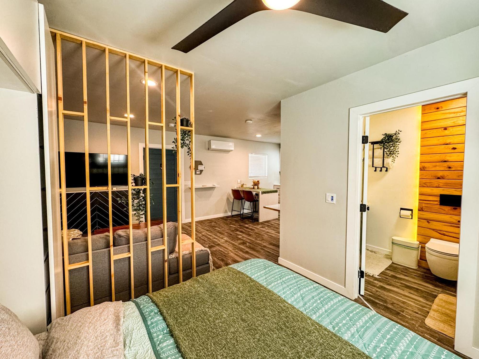 Private-Suite, Kitchen, Laundry, Rainfall Shower, 4Ktv El Centro Dış mekan fotoğraf